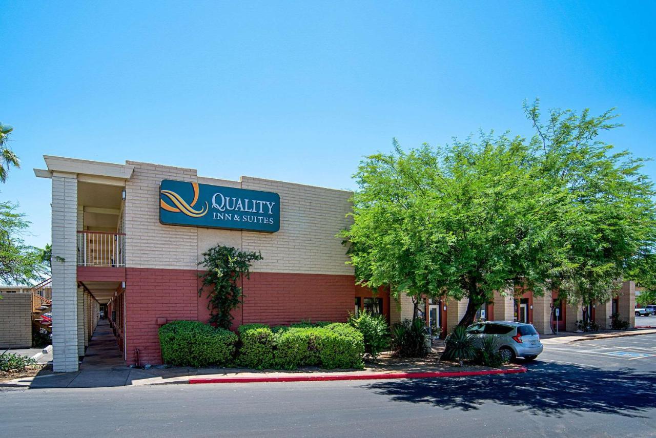 Quality Inn & Suites Phoenix Nw - Sun City Youngtown Exterior photo